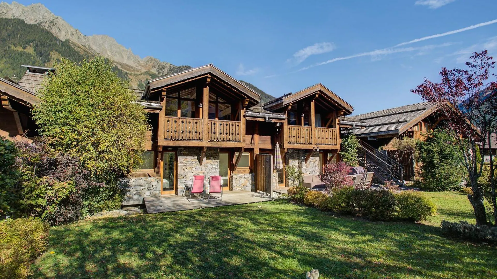 Chalet D\'Olivier - Alpes Travel - Les Praz contacts